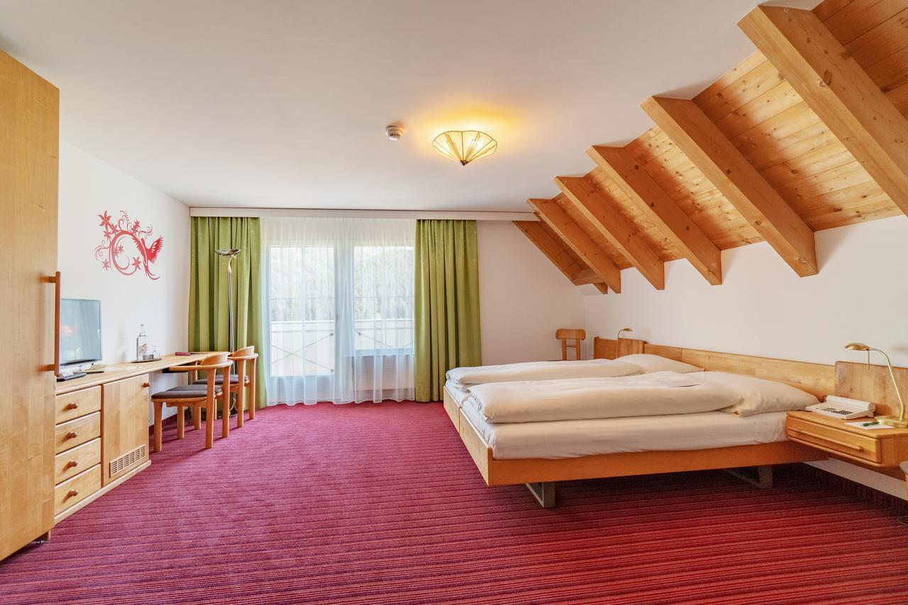 Typically Swiss Hotel Altana Scuol Exterior photo